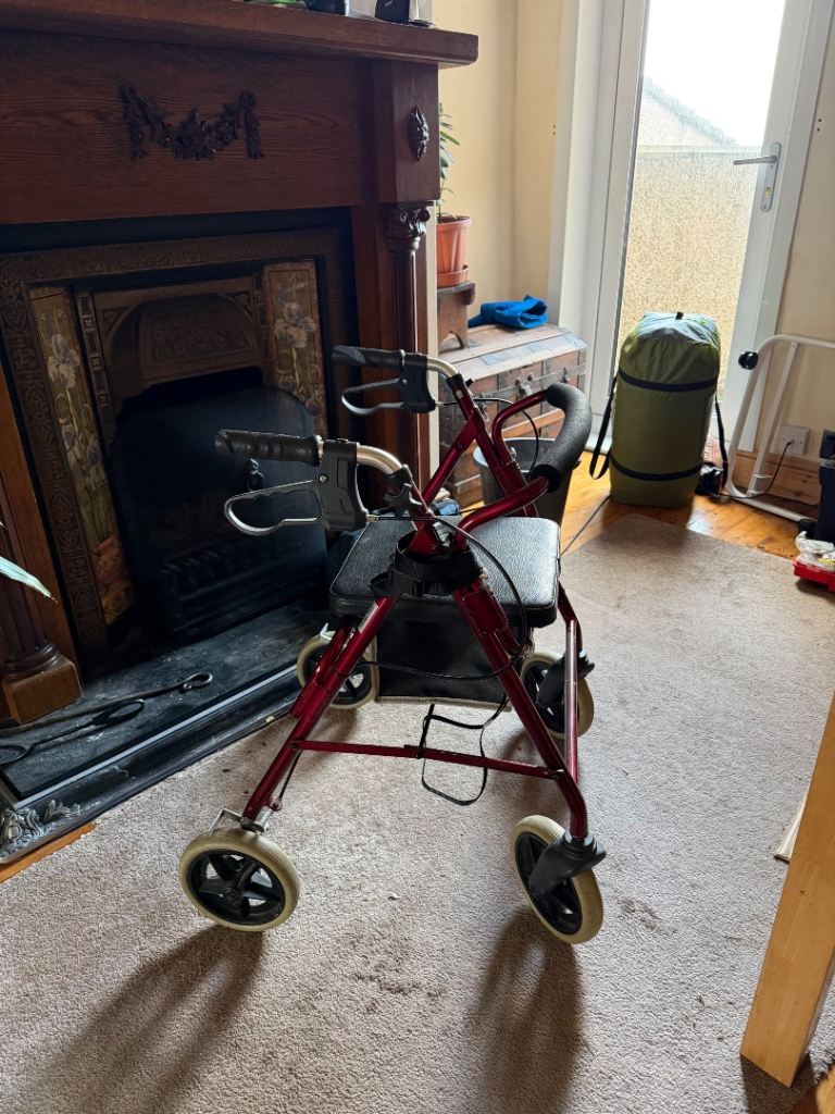 Roma Medical Red Mobility Walker with Seat and Storage Bag – Good Condition