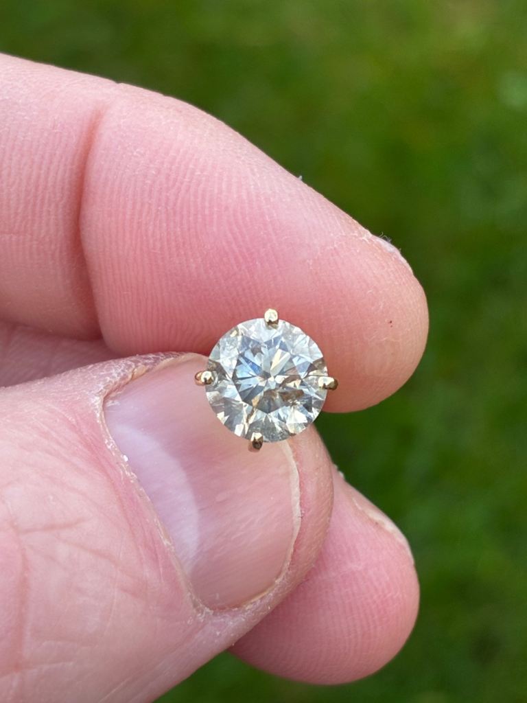 Diamond earring
