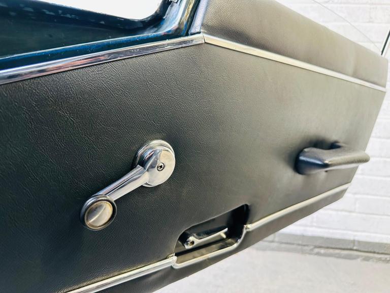  Jaguar E-Type Manual