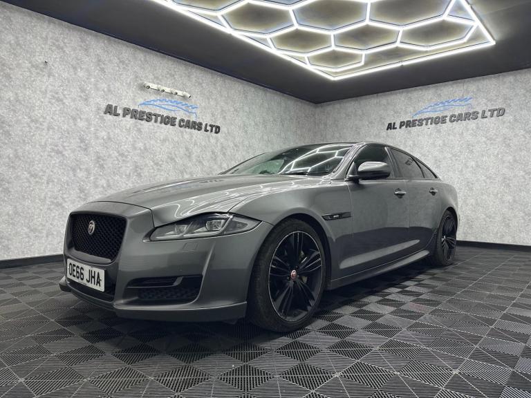 2016 Jaguar XJ 3.0 V6 R-Sport Auto Euro 6 (s/s) 4dr SALOON Petrol Automatic