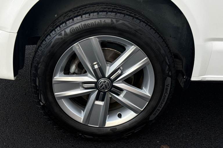 2024 Volkswagen Transporter 2.0 TDI 150 Highline Kombi Van DSG WINDOW VAN DIESEL Automatic