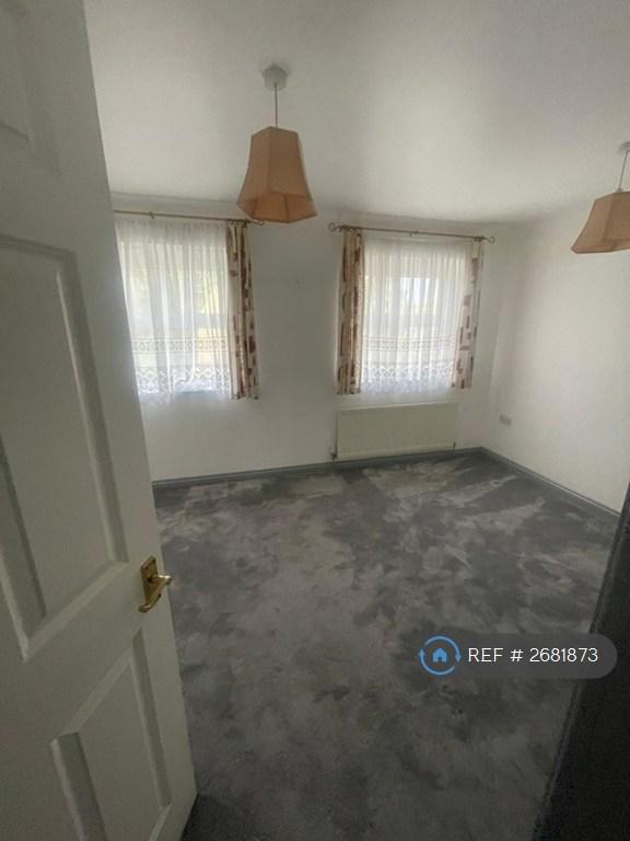 4 bedroom house in Sycamore Close, South Croydon, CR2 (4 bed) (#2681873)