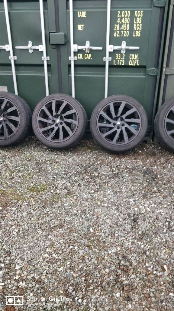 Land rover alloy wheels