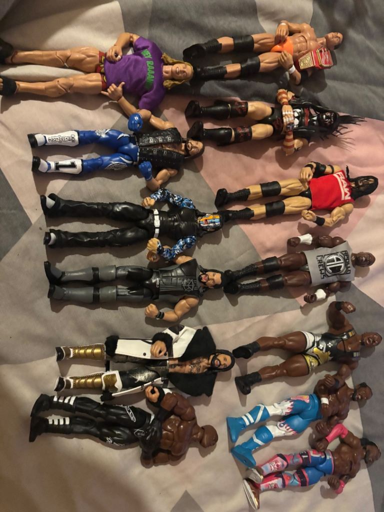 LARGE BUNDLE OF ELITE WWE ACTION FIGURES