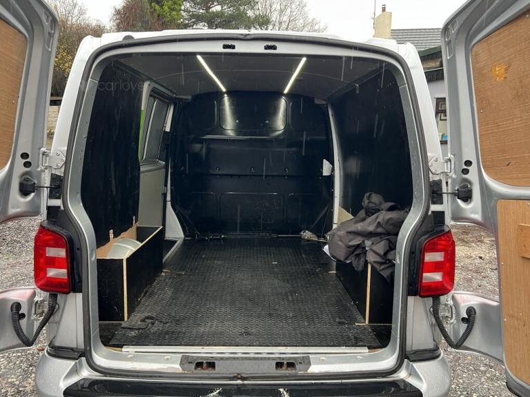 2015 Volkswagen Transporter T28 Trendline TDI BlueMotion Technology Panel van Diesel Manual