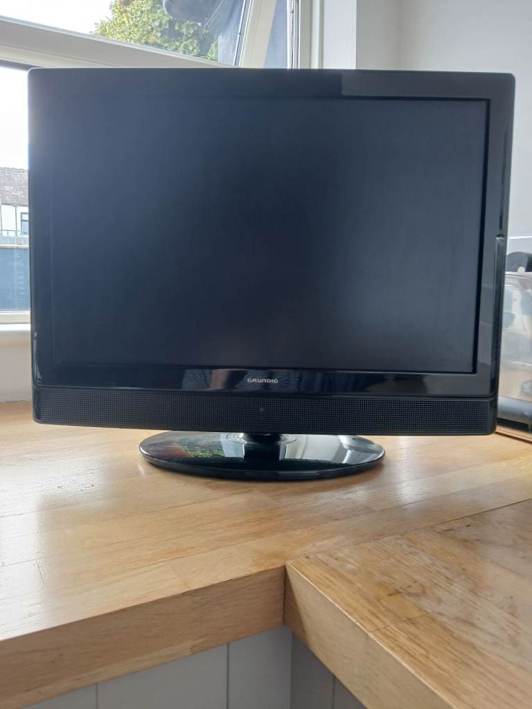 Grundig 19" TV with built in DVD player