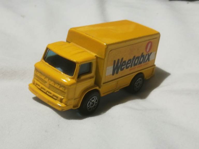 Corgi Juniors Leyland Terrier Weetabix van