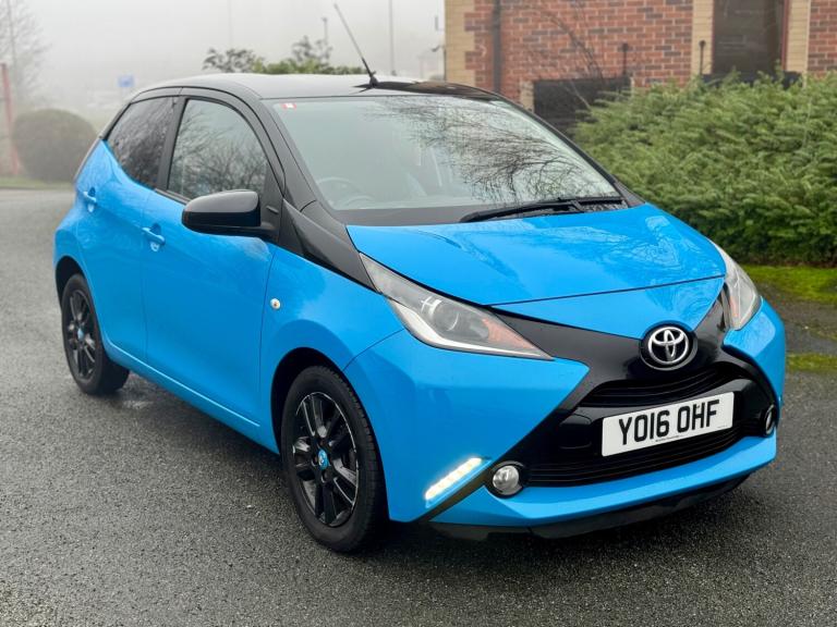 2016 Toyota AYGO 1.0 VVT-i X-Cite 2 5dr x-shift HATCHBACK Petrol Automatic