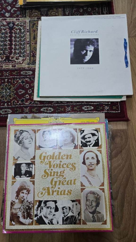 Job lot x 106 12" record vinyls