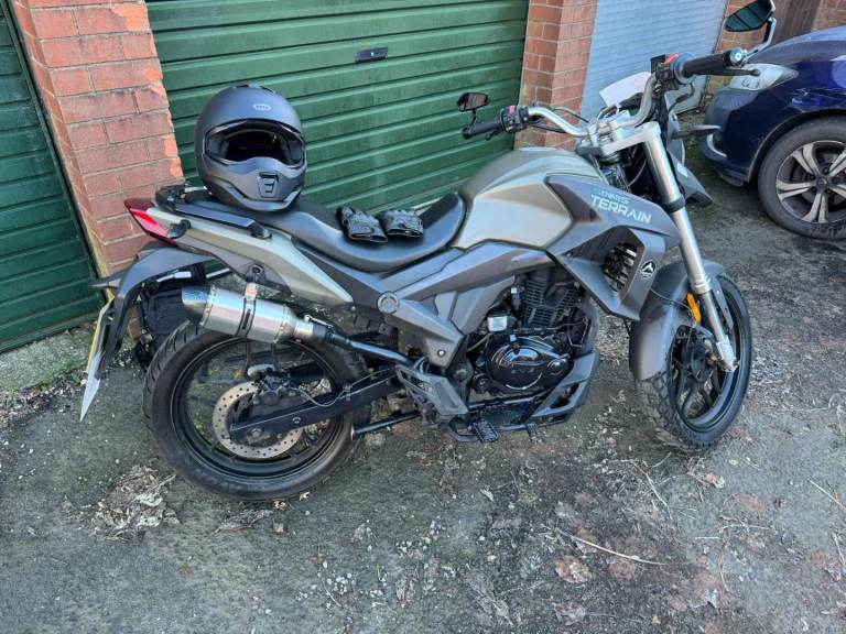 Sinnis, TERRAIN, 2018, 125 (cc)