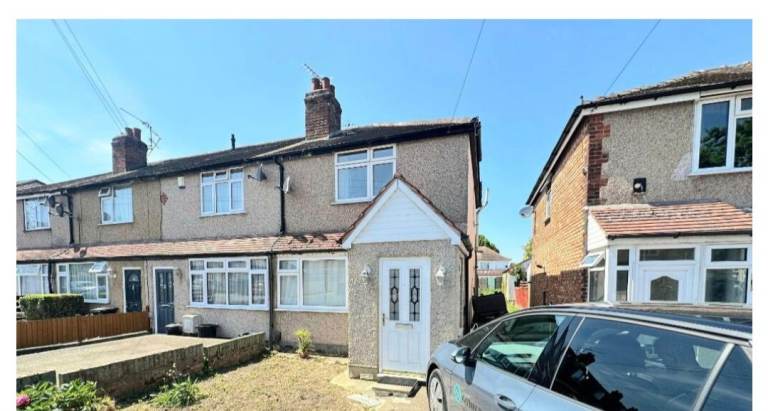 2 Bedroom, End of Terrace House Available to Rent 