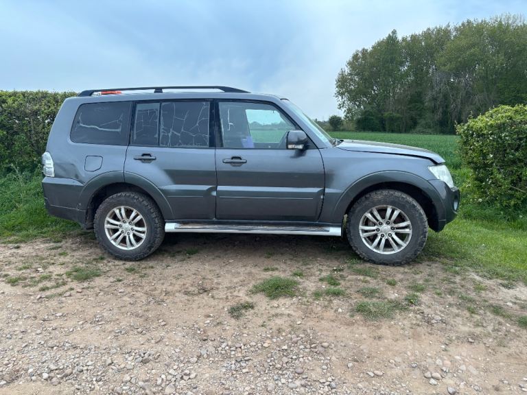 Mitsubishi shogun spares or repairs 