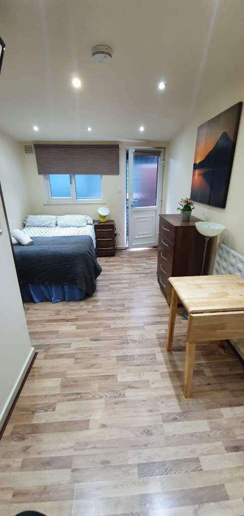 Willesden Green Studio Flat