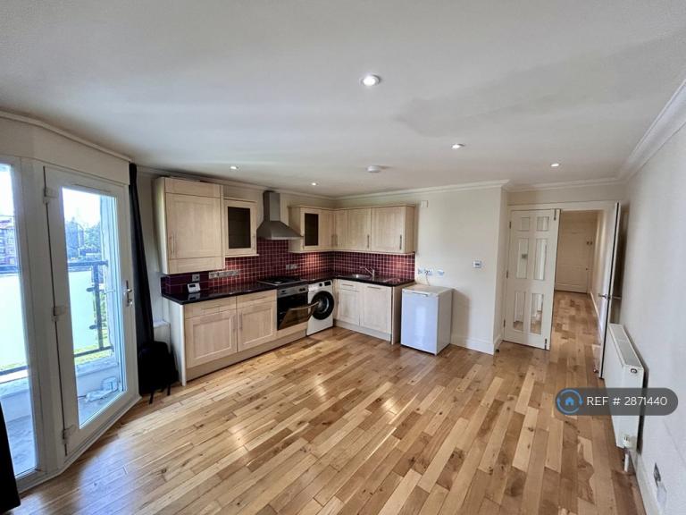 1 bedroom flat in Jonathan St, London, SE11 (1 bed) (#2871440)