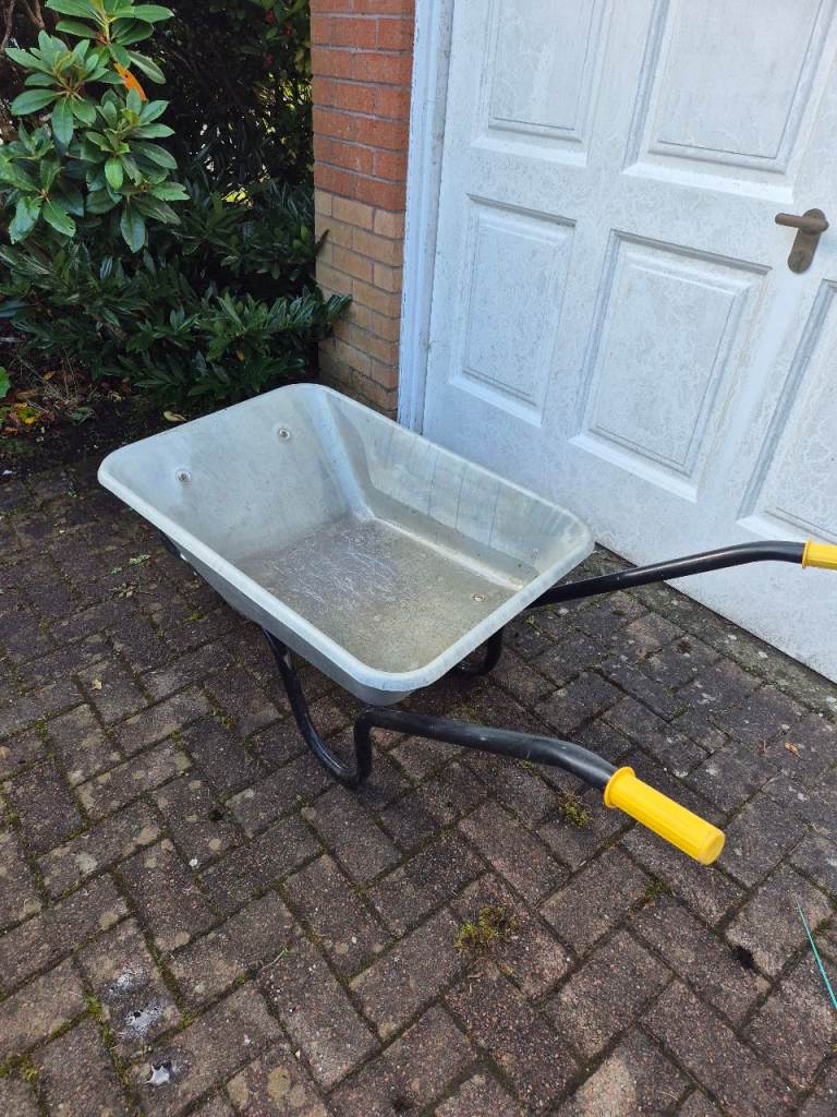 Chillington Camden Classic Wheelbarrow - Galvanised
