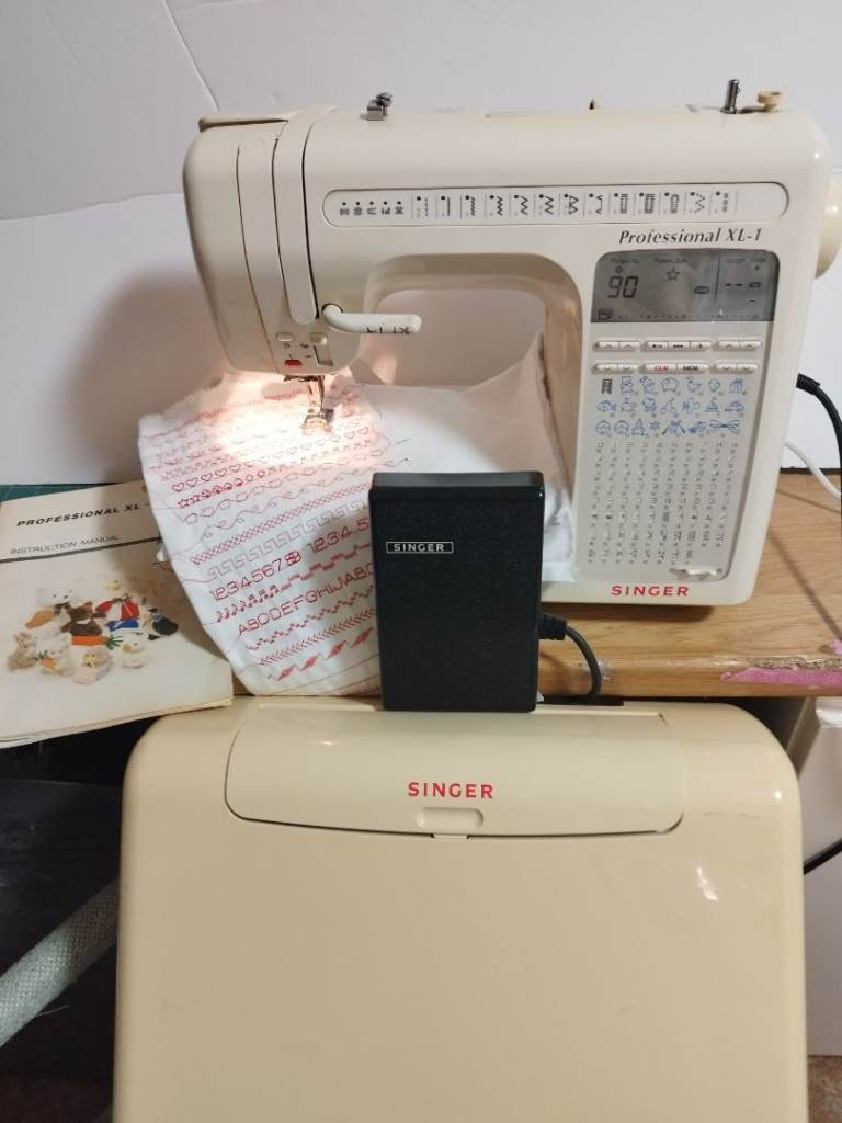 Singer Professional XL1 – Heavy-Duty Sewing Machine – Spares/Repair