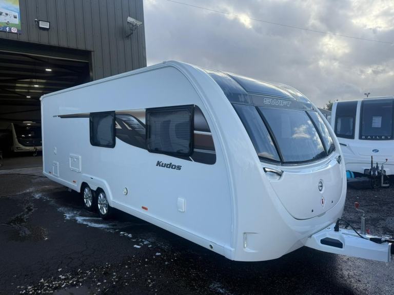2022 SWIFT KUDOS 830FB - 6 BERTH CARAVAN 