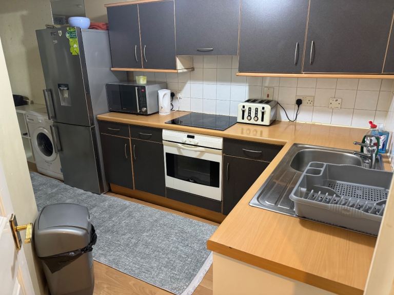 Room available on bridge street 