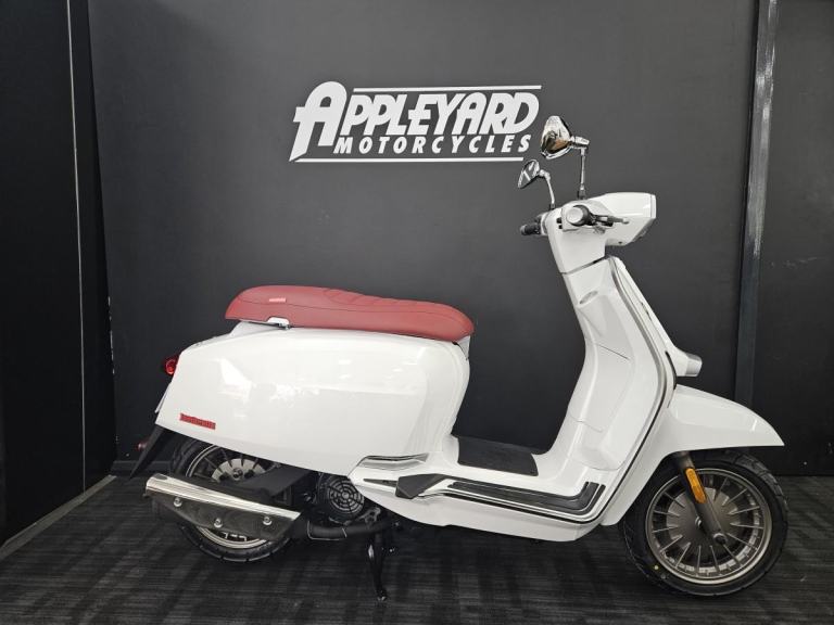 Lambretta V125cc |Modern Classic Retro Style Moped| For Sale | Best Scooter