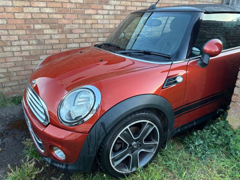 Mini, CONVERTIBLE, Convertible, 2011, Manual, 1598 (cc), 2 doors