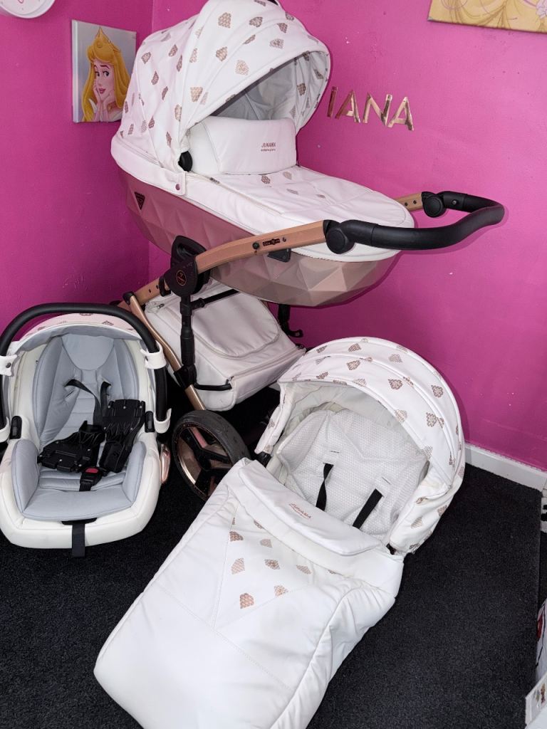 Junama Diamond Rose Gold 3 in 1 Travel System – Excellent Condition