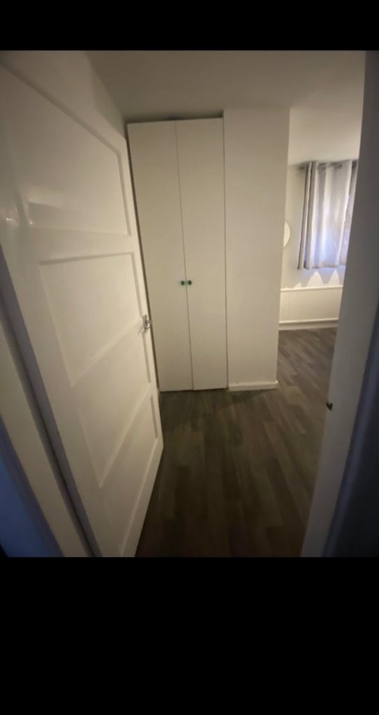 Single room available for rent