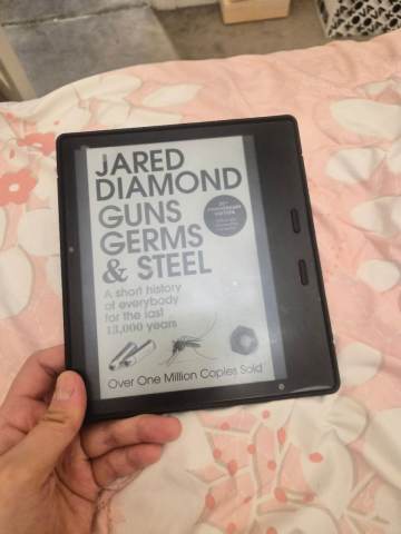 Kindle Oasis (10th Gen) 32GB Wi-Fi - Gold, Good Condition, £60.00