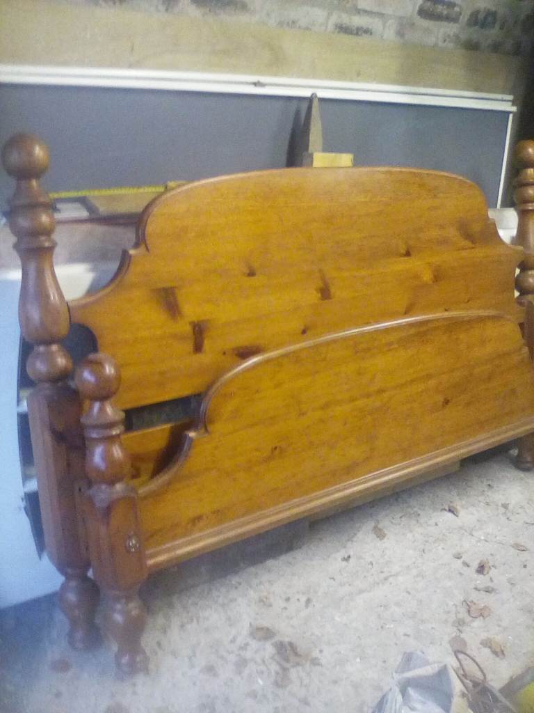 Pine bed surround