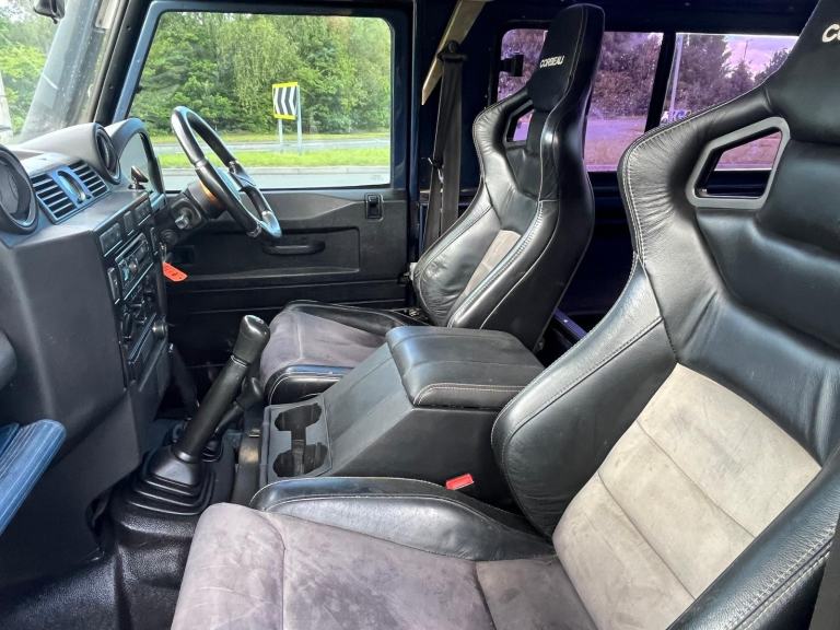 LAND ROVER DEFENDER SWB 90 COUNTY SIDE WINDOW BENCH SEAT @ £17950+ vat