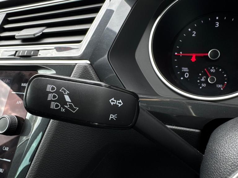 2019 Volkswagen Tiguan 2.0 TDI SE Navigation DSG 4Motion Euro 6 (s/s) 5dr ESTATE Diesel Automatic