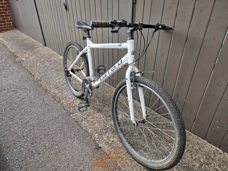 Carrera Ltd bike
