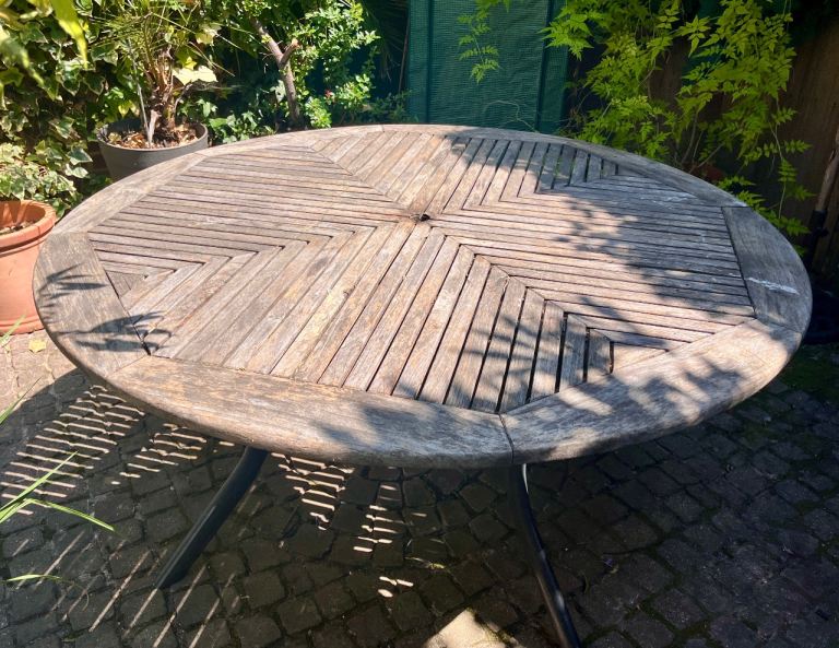 Large Round Wooden Garden Table – Fair Condition