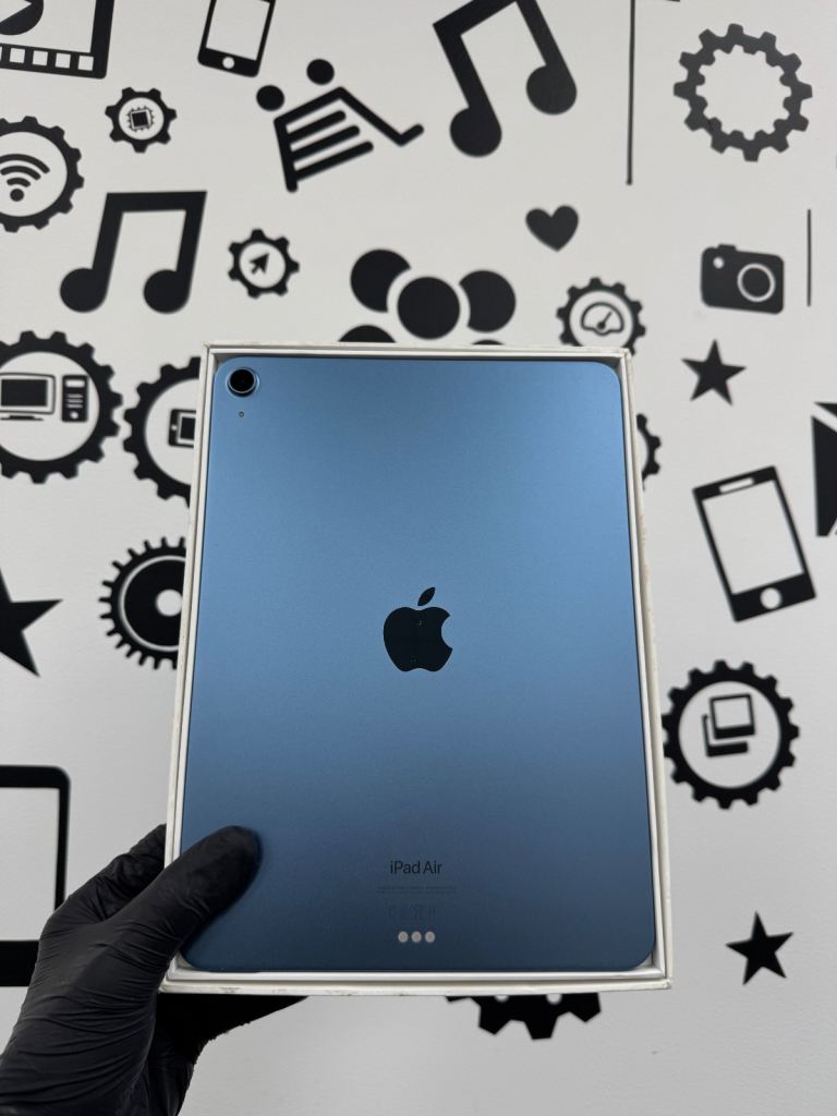 iPad Air 5th Gen - 64GB