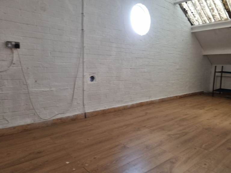 Unit, workshop, storage, office all bills inclusive 