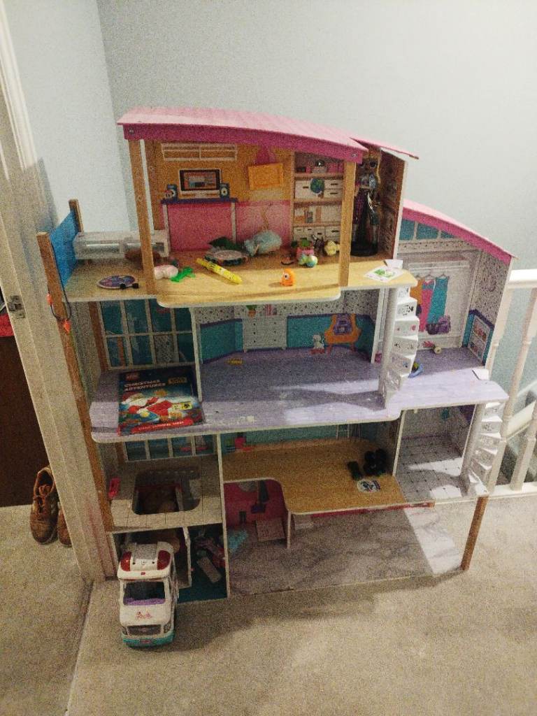 Large Kids Doll House with Furniture and Accessories