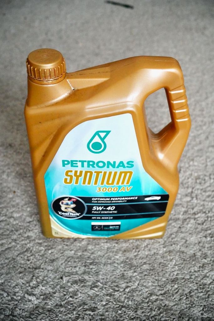 Petronas Syntium 3000AV 5W-40 fully synthetic oil 2L left of 5L