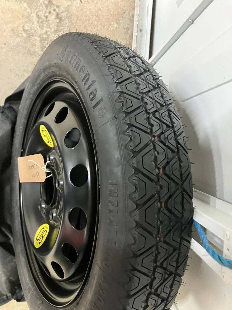 BMW 1 Series F20 Space Saver