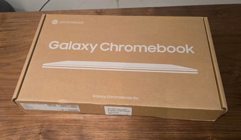 *New sealed* Samsung Galaxy Chromebook Go 