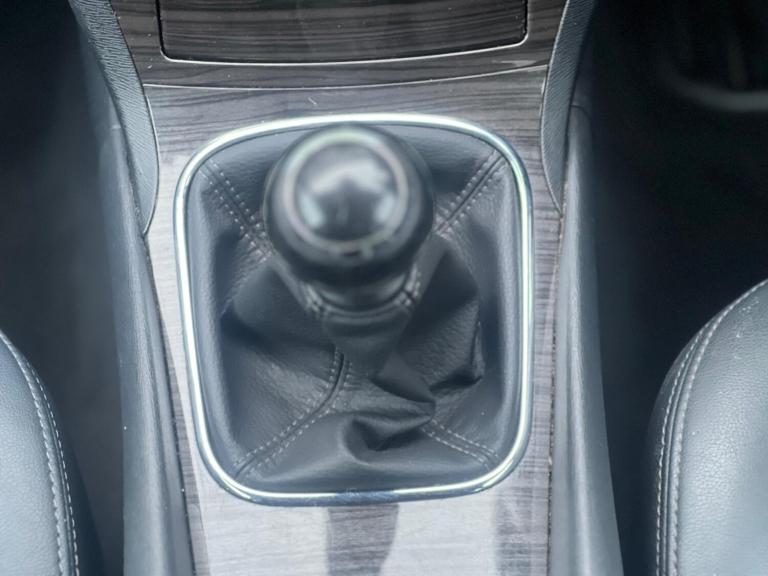 2012 Toyota Avensis 2.2 D-4D T4 5dr ESTATE DIESEL Manual