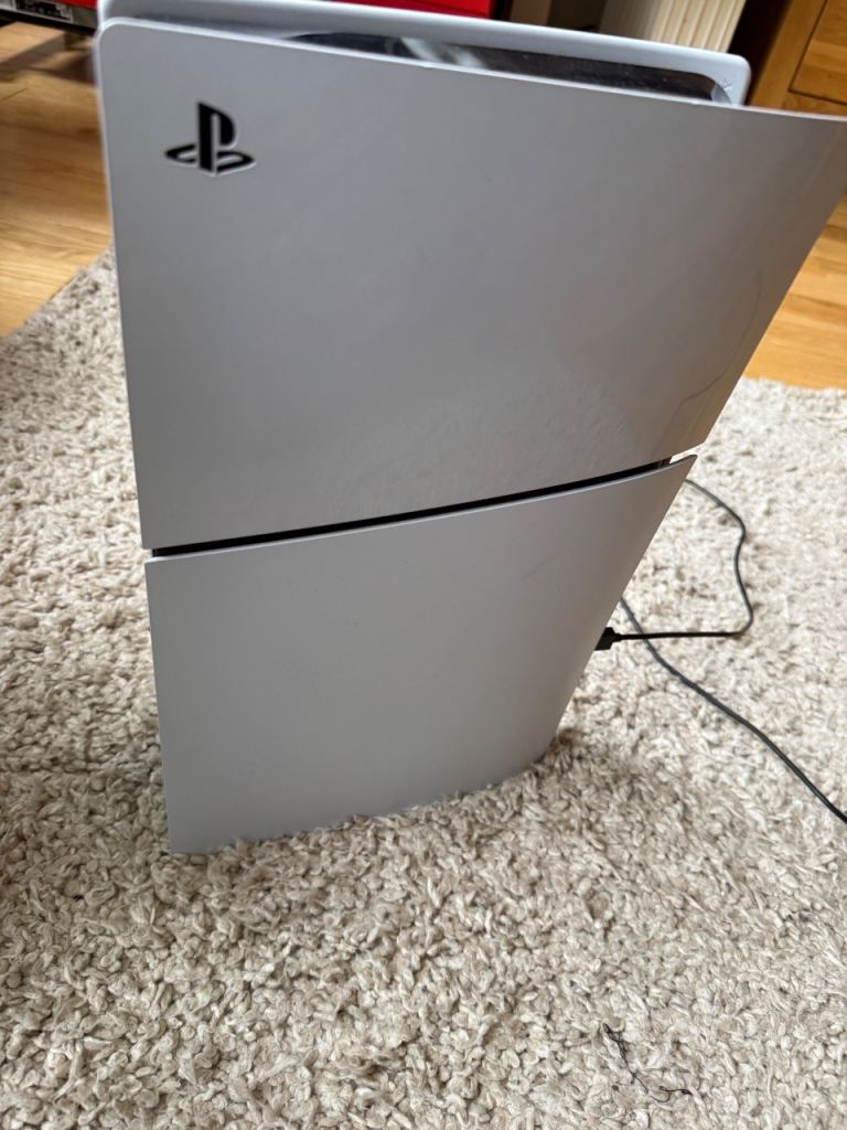 Sony PlayStation 5 PS5 Console 825GB 4k UHD Wi Fi White/Black