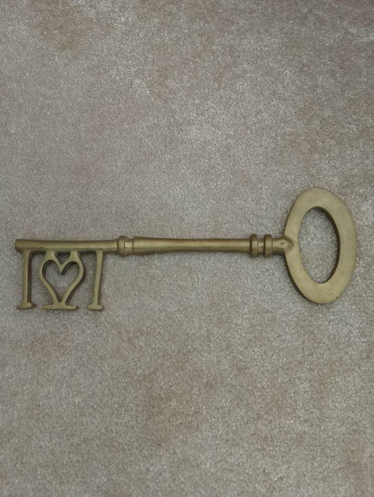 Vintage Decorative 1 Kg Solid Brass Skeleton Key