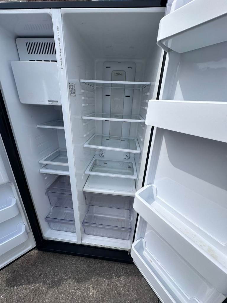 Samsung American Style Fridge Freezer – Black, Good Condition