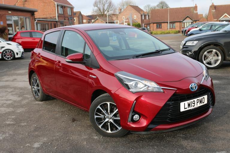 TOYOTA YARIS 1.5 VVT-h Icon Tech 2019
