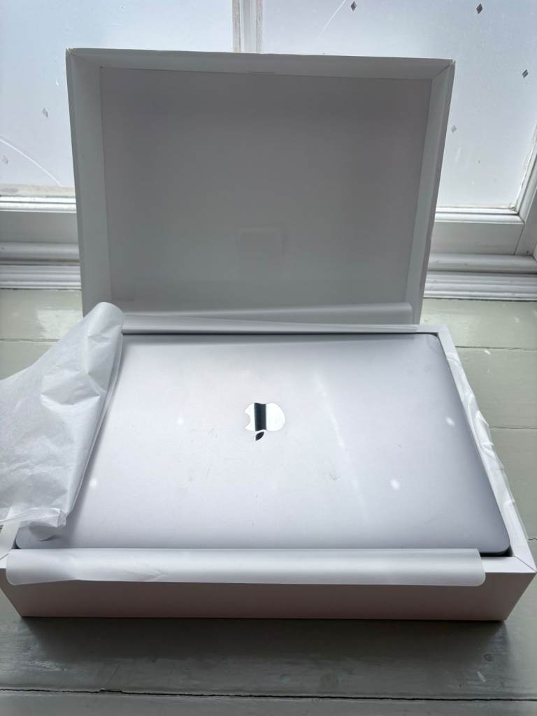 MacBook Pro 13 2020 Intel i5 16GB RAM 512GB SSD