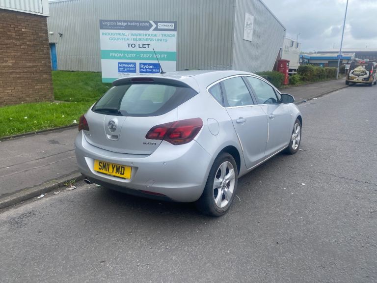 Vauxhall, ASTRA, Hatchback, 2011, Manual, 1956 (cc), 5 doors