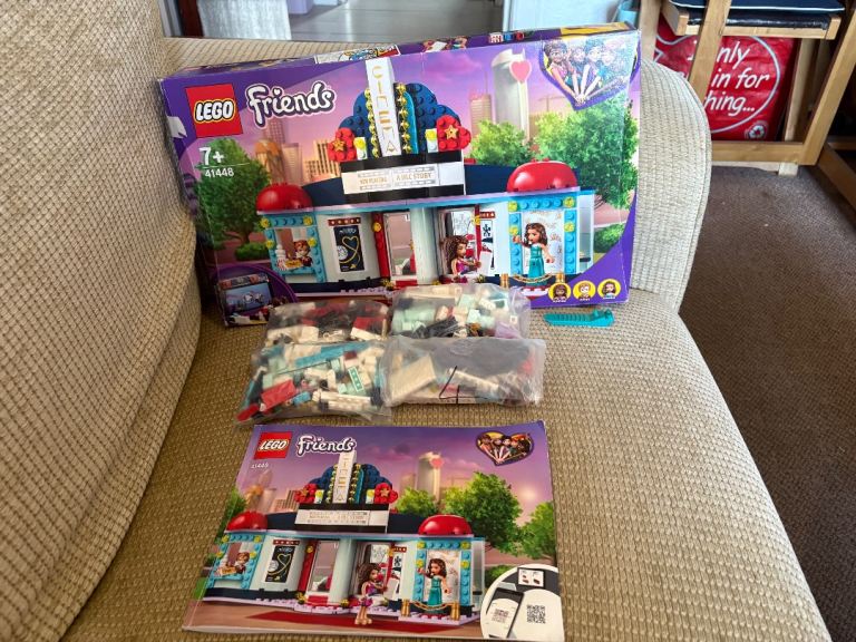 Lego Friends Heartlake City Movie Theatre 41448 (complete boxed set)