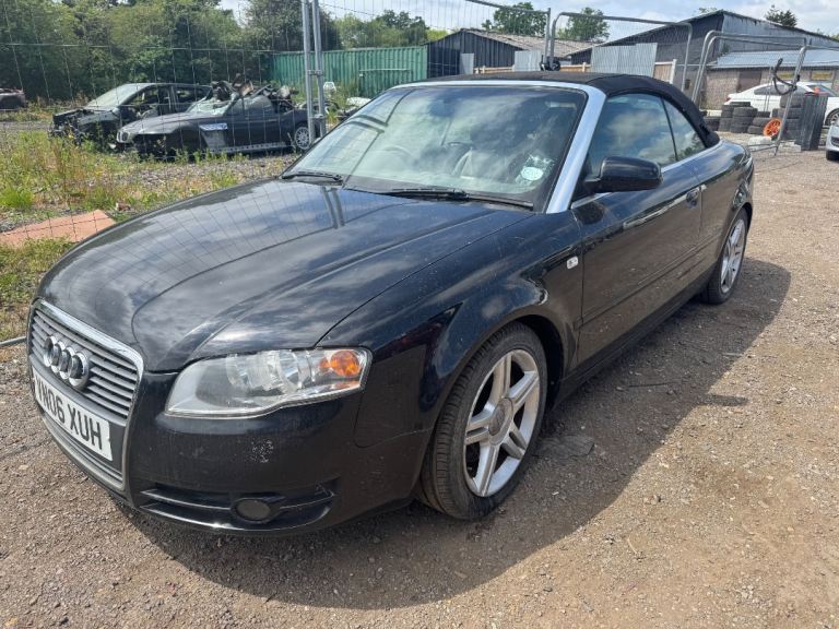 Audi a4 b7 cabriolet 2.0 petrol 2006 black BREAKING FOR PARTS 