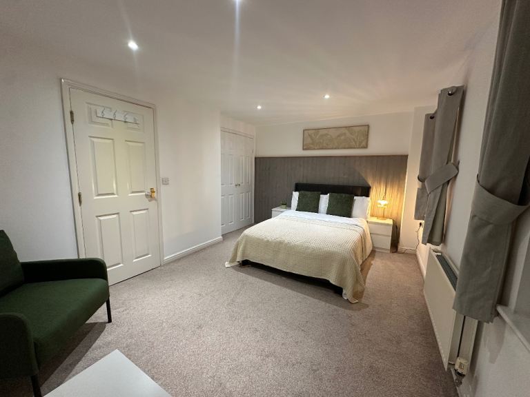 Rooms available with en-suites 