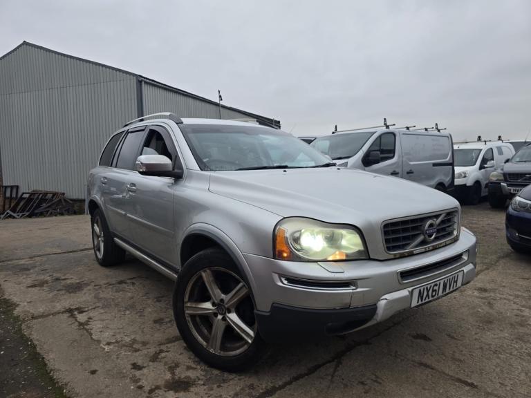 VOLVO XC90 2.4 DIESEL R DESIGN 7 SEATER AUTOMATIC 
