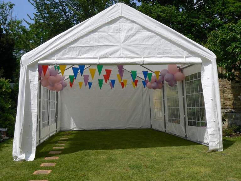 Party tent / marquee